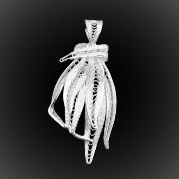 Pendentif Octopus en broderie d'argent Pendentif Octopus en broderie d'argent