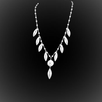Collier Africain en broderie d'argent Collier Africain en broderie d'argent