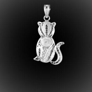 Pendentif Chat en broderie d'argent Pendentif Chat en broderie d'argent