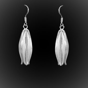 Boucles d'oreilles Chaud Cacao en broderie d'argent Boucles d'oreilles Chaud Cacao en broderie d'argent