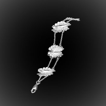Bracelet Royal Butterfly en broderie d'argent Bracelet Royal Butterfly en broderie d'argent