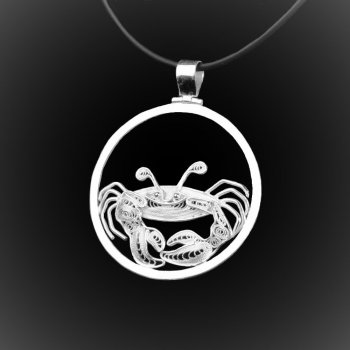 Pendentif Cancer en broderie d'argent Pendentif Cancer en broderie d'argent