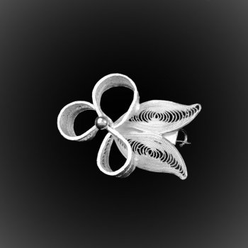 Broche Pendentif Spirale d'argent brodé Broche Pendentif Spirale d'argent brodé