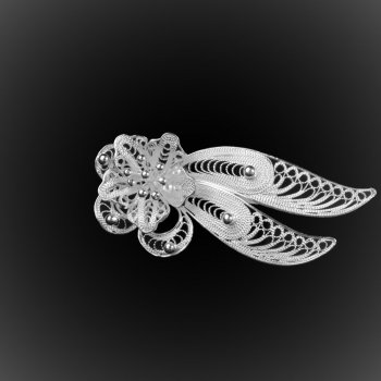 Broche Flower Wave en broderie d'argent Broche Flower Wave en broderie d'argent