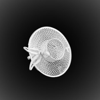 Broche Pendentif Chapeau en broderie d'argent Broche Pendentif Chapeau en broderie d'argent