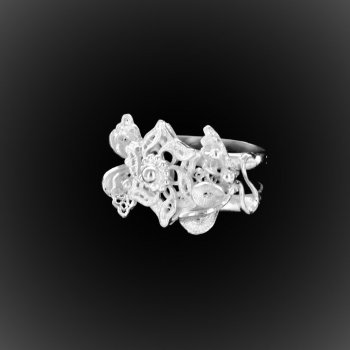 Bague Narya en filigrane d'argent Bague Narya en filigrane d'argent