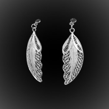 Boucles d'oreilles Pocahontas en broderie d'argent Boucles d'oreilles Pocahontas en broderie d'argent