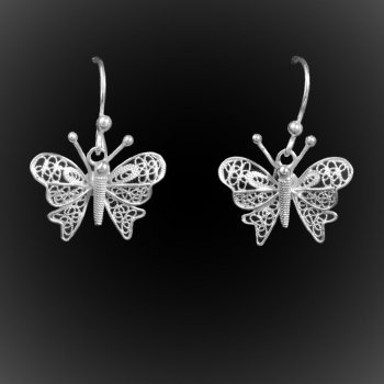 Boucles d'oreilles Lovely Butterfly en broderie d'argent Boucles d'oreilles Lovely Butterfly en broderie d'argent