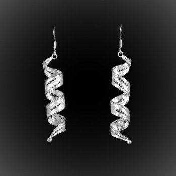 Boucles d'oreilles Spirelli en broderie d'argent Boucles d'oreilles Spirelli en broderie d'argent