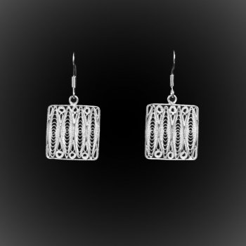 Boucles d'oreilles Navette de dentelle en broderie d'argent Boucles d'oreilles Navette de dentelle en broderie d'argent