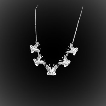 Collier Dentelle de papillon en broderie d'argent Collier Dentelle de papillon en broderie d'argent