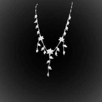 Collier Pétale d'amour en broderie d'argent Collier Pétale d'amour en broderie d'argent