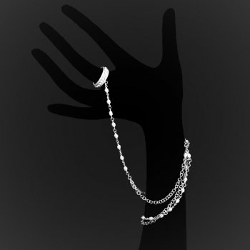 Parure de main Chic attitude en broderie d'argent Parure de main Chic attitude en broderie d'argent