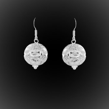 Boucles d'oreilles Pelotes en broderie d'argent Boucles d'oreilles Pelotes en broderie d'argent