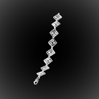 Bracelet Les quatre saisons en broderie d'argent Bracelet Les quatre saisons en broderie d'argent