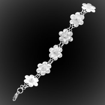 Bracelet Jasmine en broderie d'argent Bracelet Jasmine en broderie d'argent