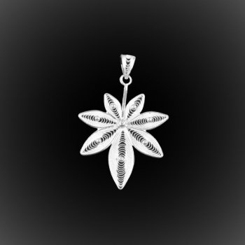 Pendentif Zen Baby Zen en broderie d'argent Pendentif Zen Baby Zen en broderie d'argent