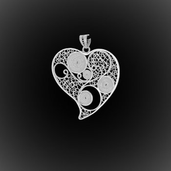 Pendentif Coup de Coeur en broderie d'argent Pendentif Coup de Coeur en broderie d'argent