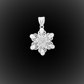Pendentif Gilda en broderie d'argent Pendentif Gilda en broderie d'argent
